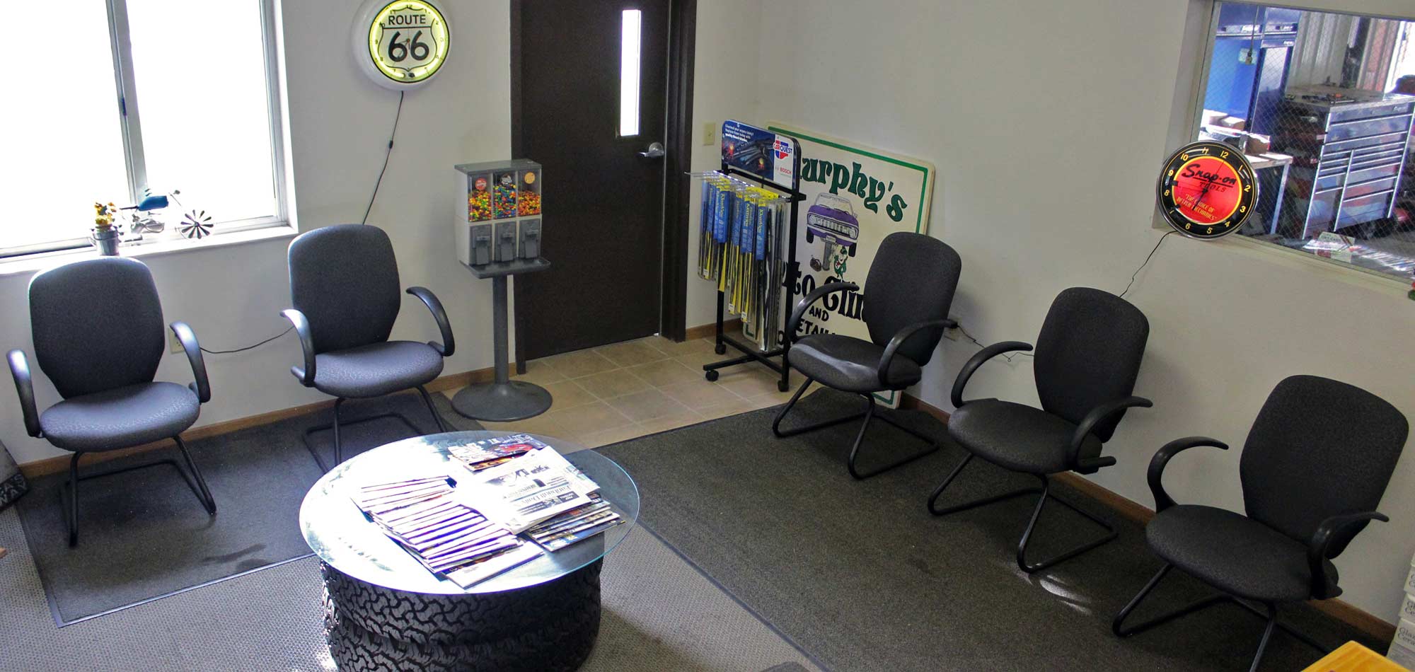 Interior of the waiting room at Murphy's Auto Center in Faribault, MN